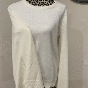 Beautiful wide sleeve Lauren Ralph Lauren sweater
